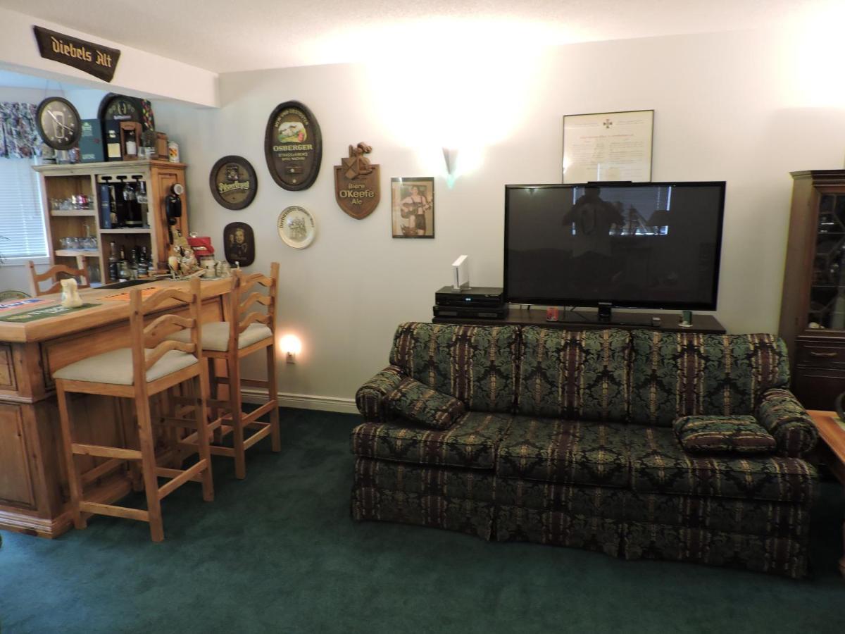 Tucked Inn The Harbour B&B Victoria Harbour Oda fotoğraf