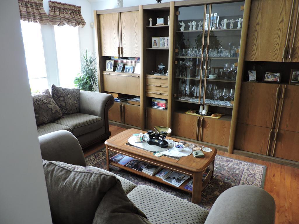 Tucked Inn The Harbour B&B Victoria Harbour Dış mekan fotoğraf