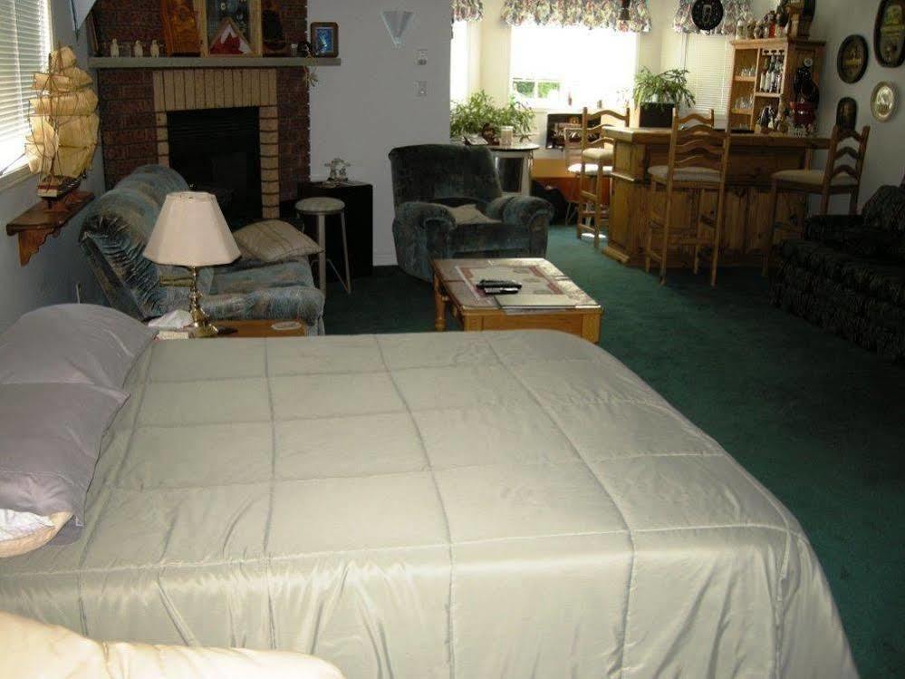 Tucked Inn The Harbour B&B Victoria Harbour Dış mekan fotoğraf